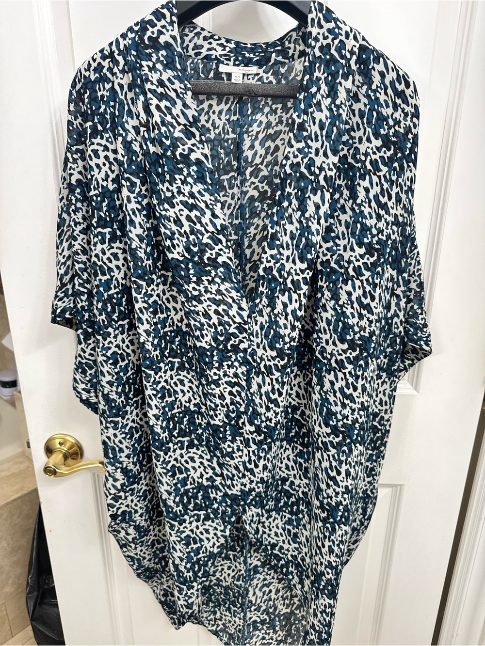 Halogen Teal and White Patterned V-Neck Tunic